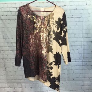 Chico’s Metallic knit Slant cut sweater size 2 or L/12 EUC